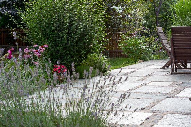 Steinterrasse gestalten und bauen lassen - München