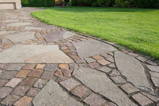Steinterrasse gestalten und bauen lassen - München